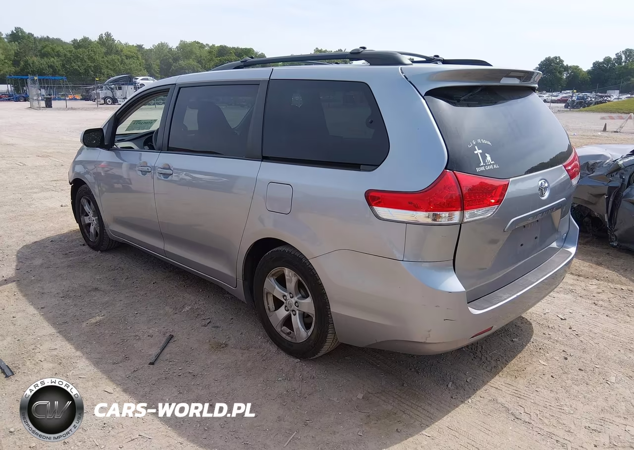 2013 Toyota Sienna Le V6 8 Passenger VIN:5TDKK3DC5DS293292 - 3