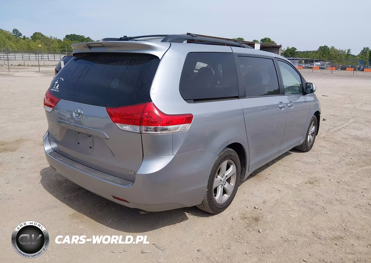 2013 Toyota Sienna Le V6 8 Passenger VIN:5TDKK3DC5DS293292 - 4
