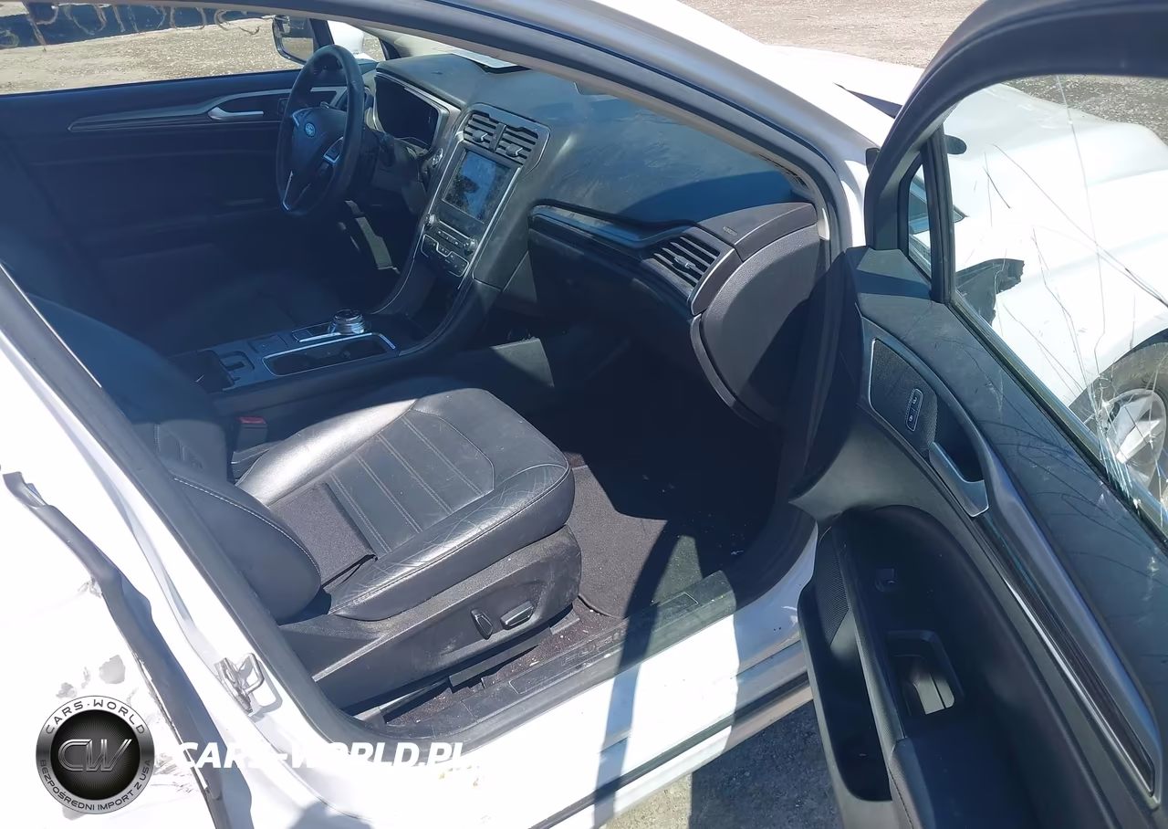 2017 Ford Fusion Se VIN:3FA6P0HD5HR218739 - 5