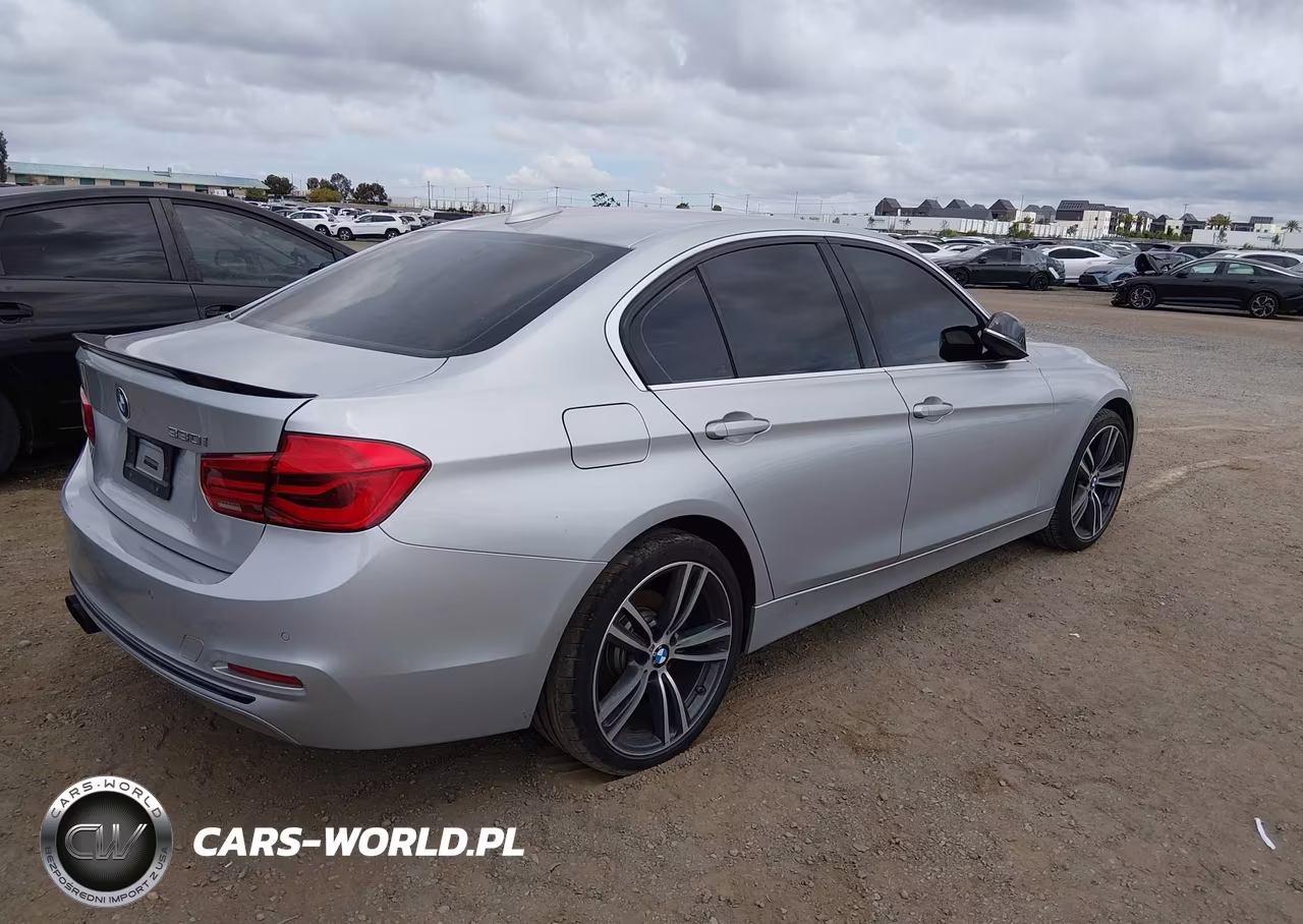 BMW 330I VIN:WBA8B9G34HNU52336 - 4