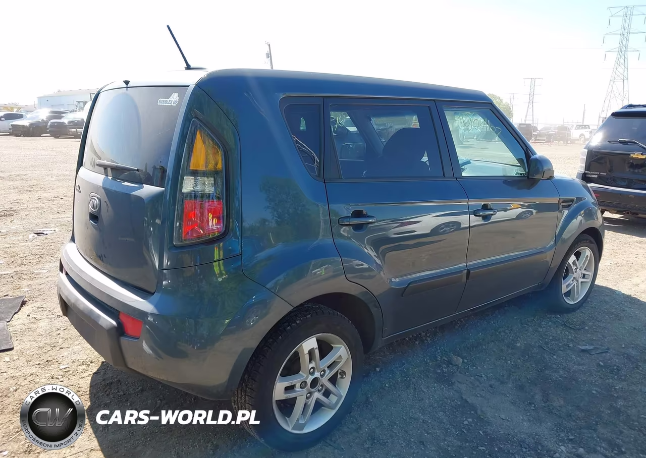 2011 Kia Soul + VIN:KNDJT2A28B7259238 - 4