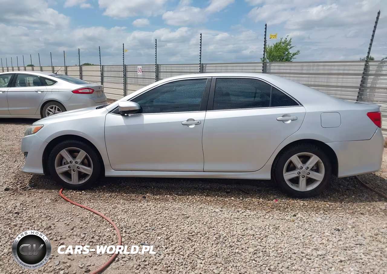 2014 Toyota Camry Se VIN:4T1BF1FK6EU450320 - 14