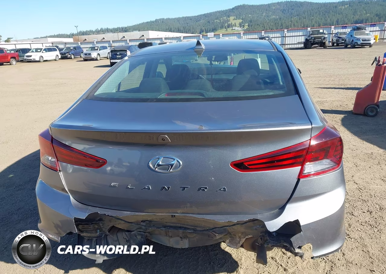 2019 Hyundai Elantra Value Edition VIN:5NPD84LF8KH473751 - 17