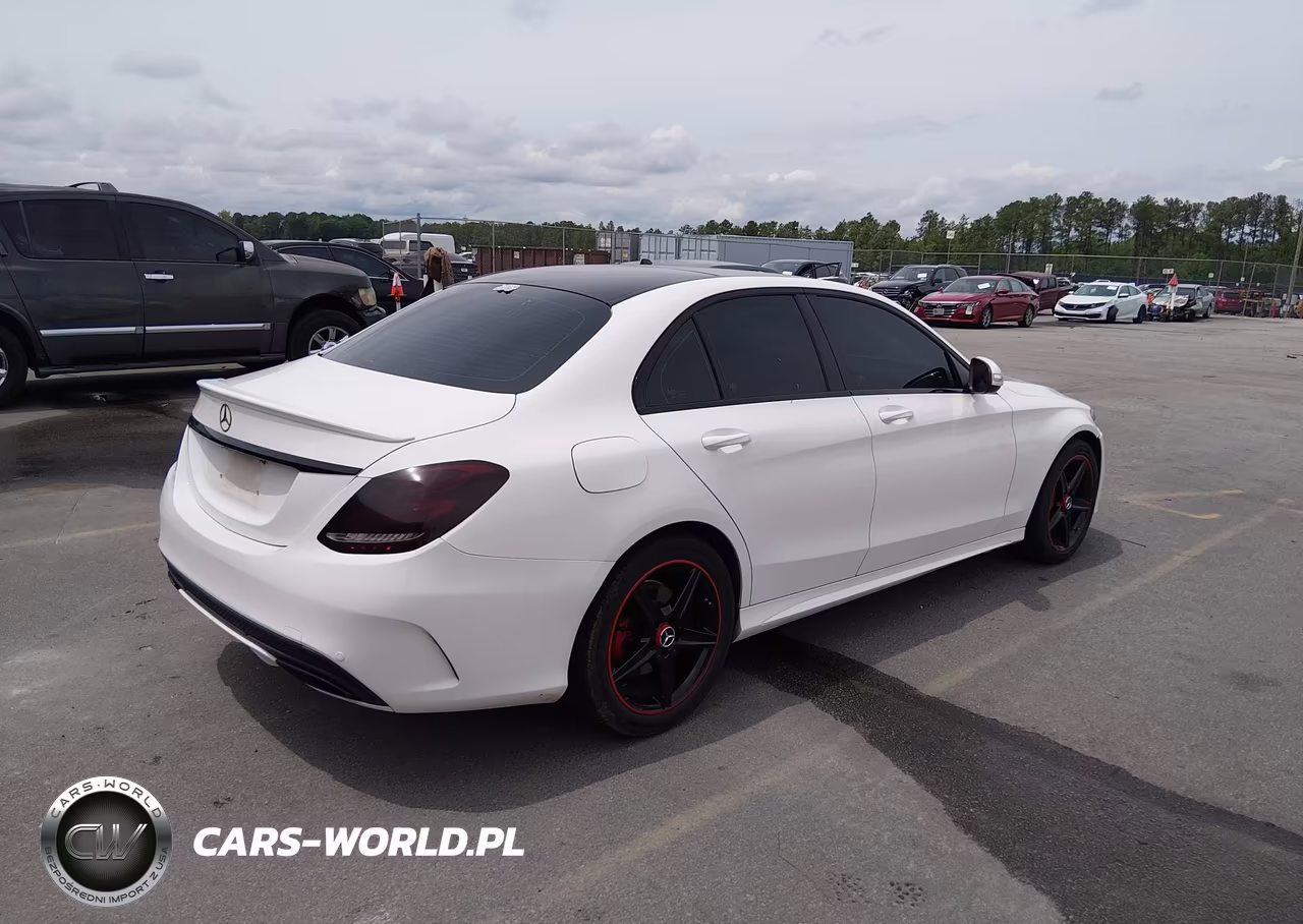 2015 Mercedes-Benz C 300 Sport 4Matic VIN:55SWF4KB2FU004770 - 4