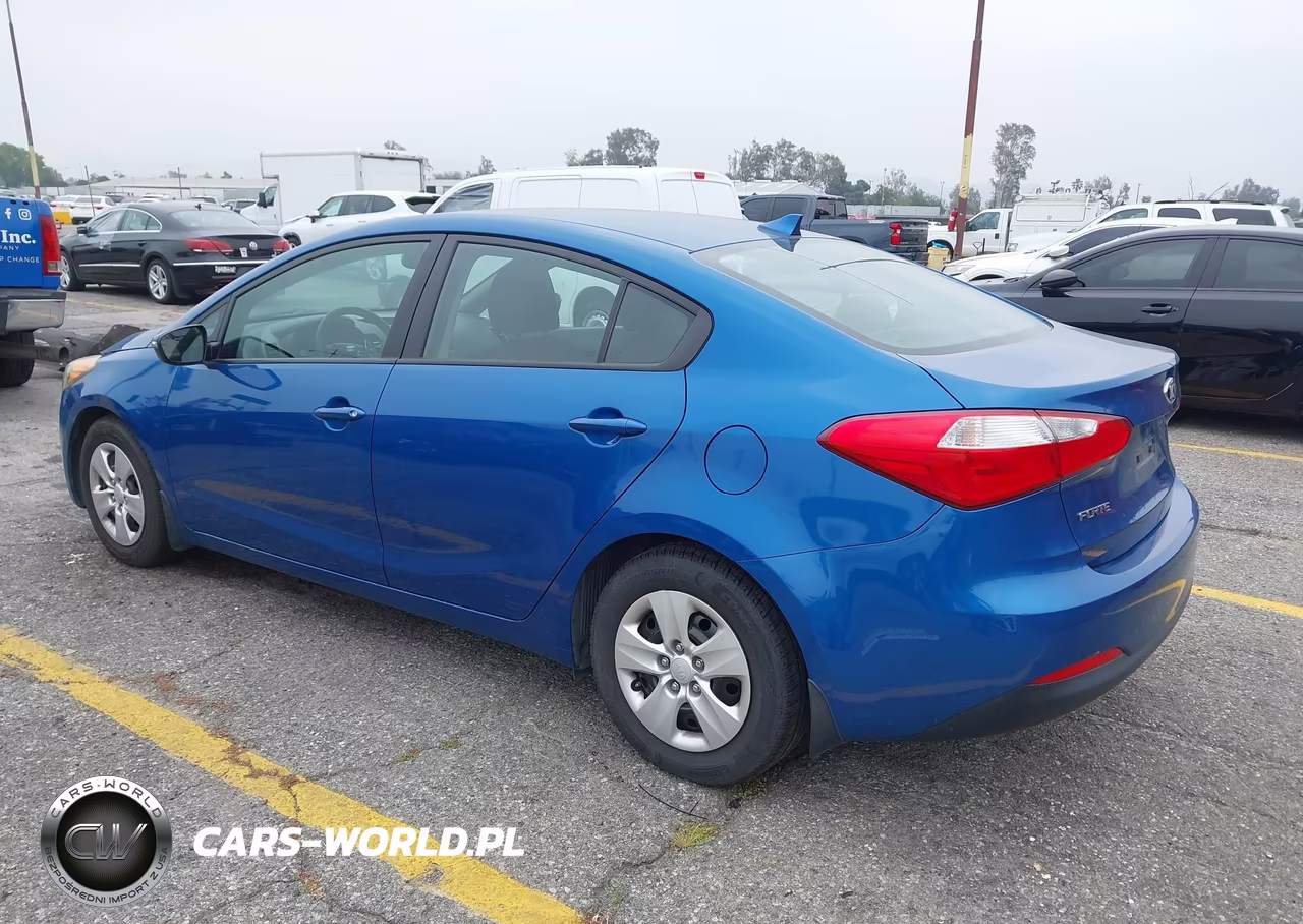 2015 Kia Forte Lx VIN:KNAFX4A62F5288631 - 3
