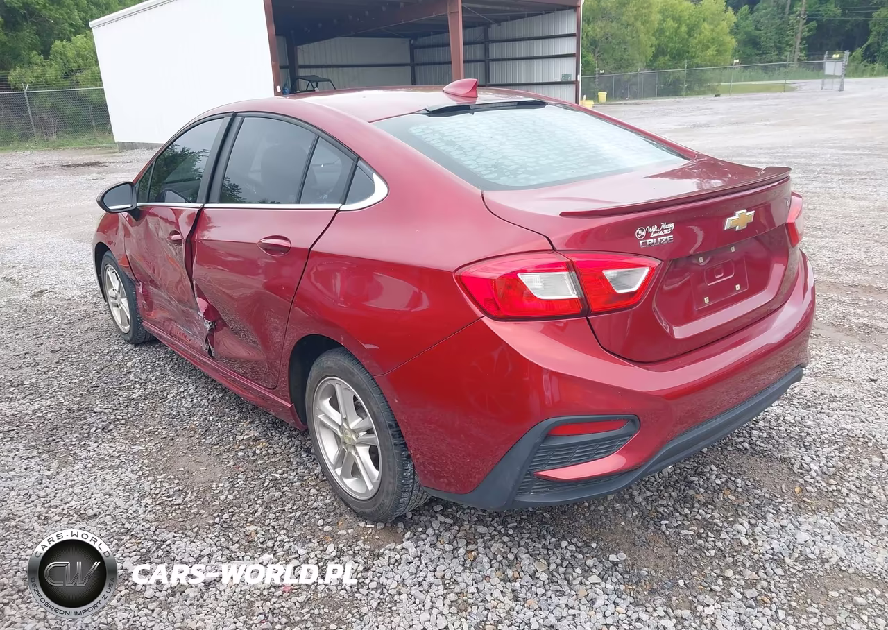 2018 Chevrolet Cruze Lt Auto VIN:1G1BE5SM8J7138815 - 3
