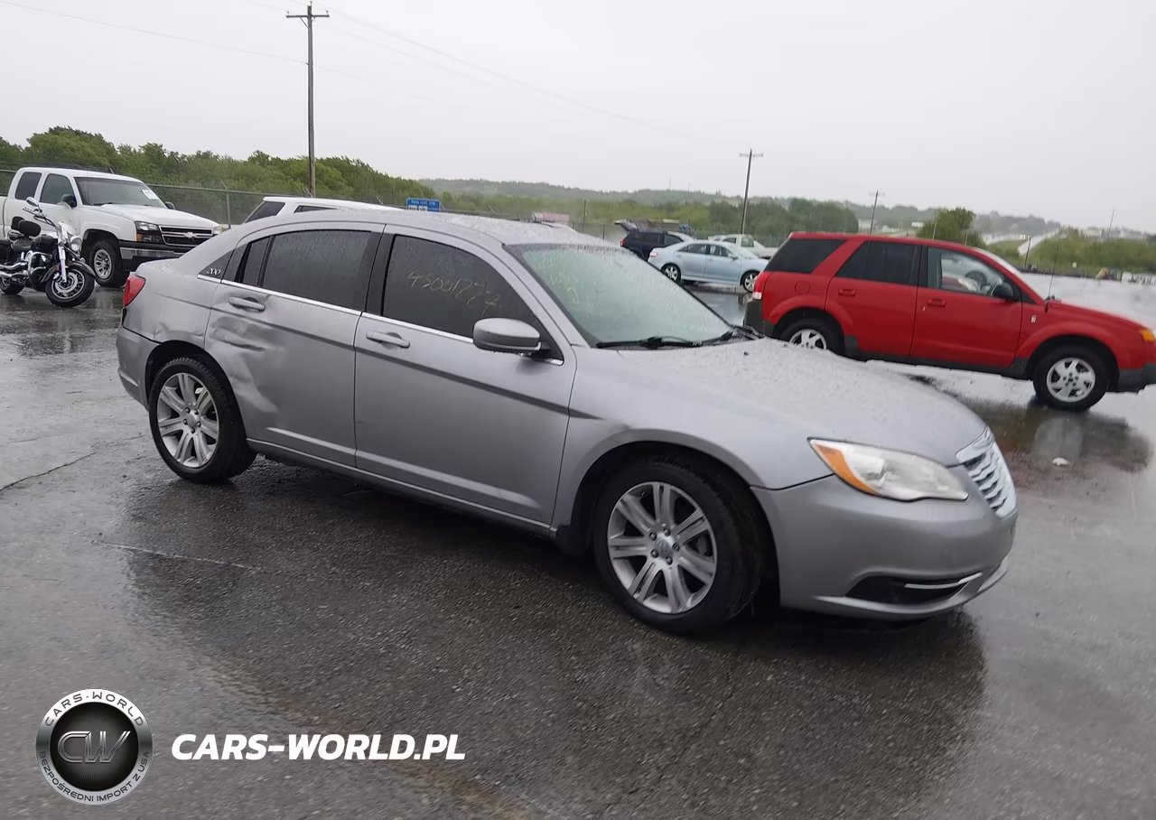 2013 Chrysler 200 Touring – zdjęcie 1 z 15