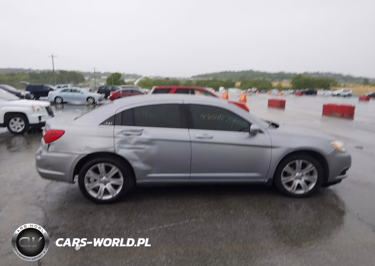 2013 Chrysler 200 Touring VIN:1C3CCBBB0DN694796 - 12