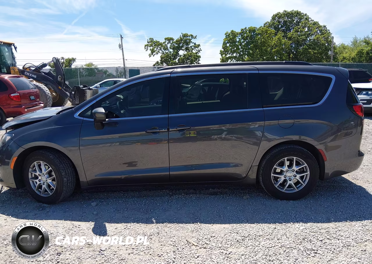 2020 Chrysler Voyager Lxi VIN:2C4RC1DG0LR265717 - 14