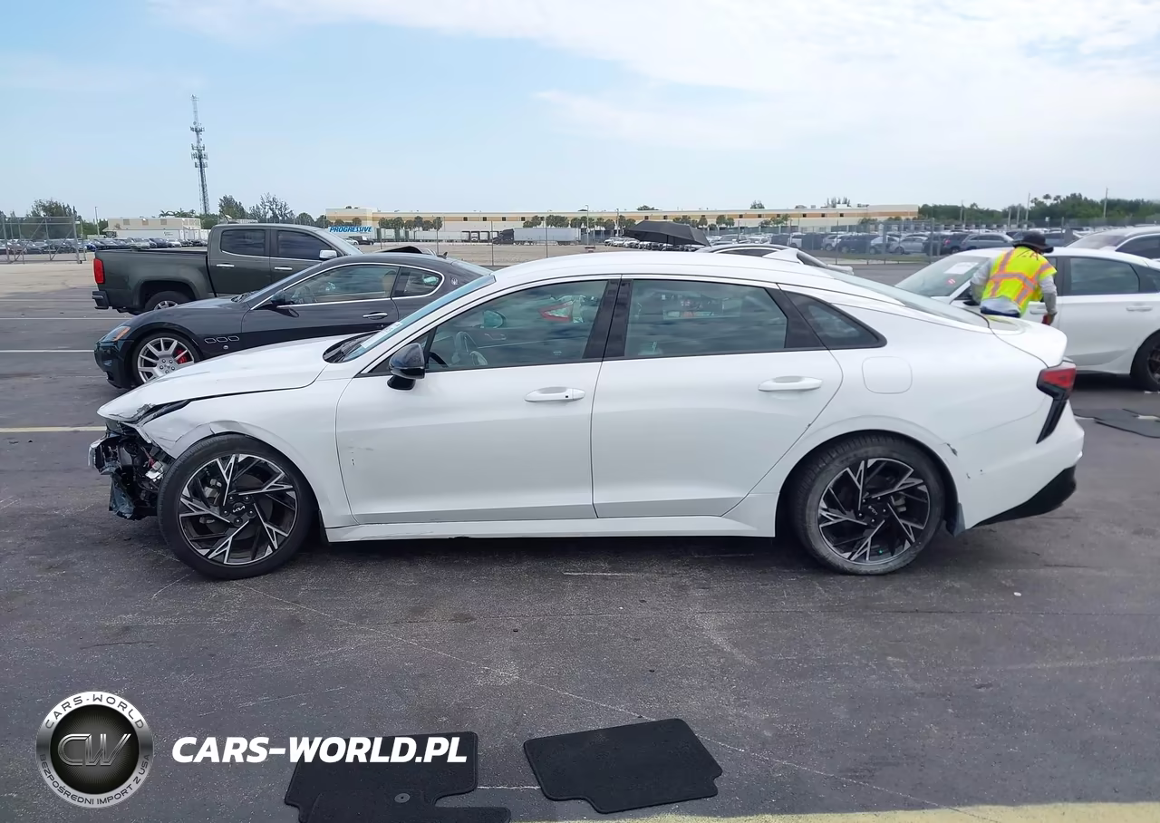 2025 Kia K5 Gt-Line VIN:KNAG64J77S5337641 - 14