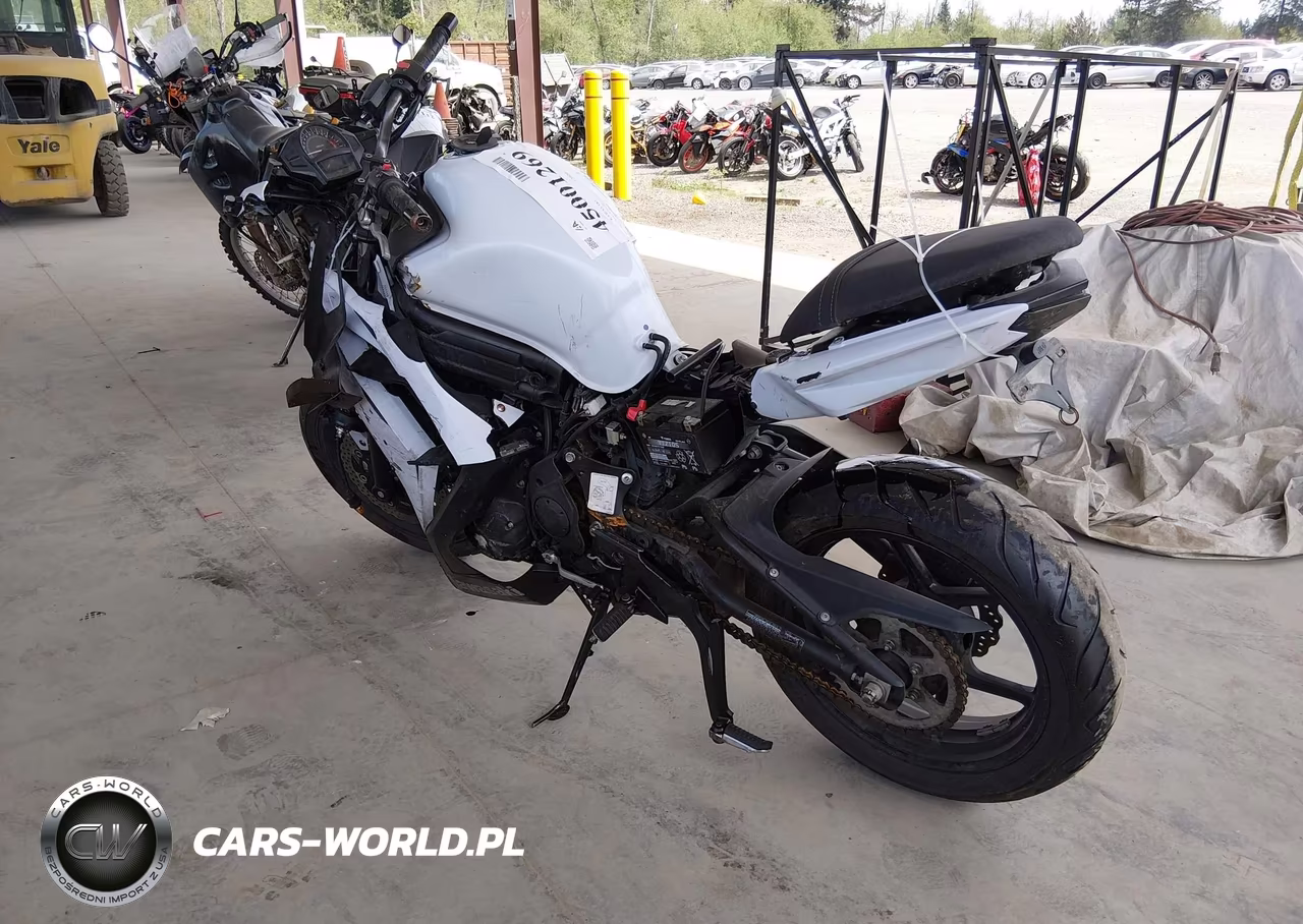 2015 Kawasaki Ex650 E VIN:JKAEXEE17FDA18137 - 3