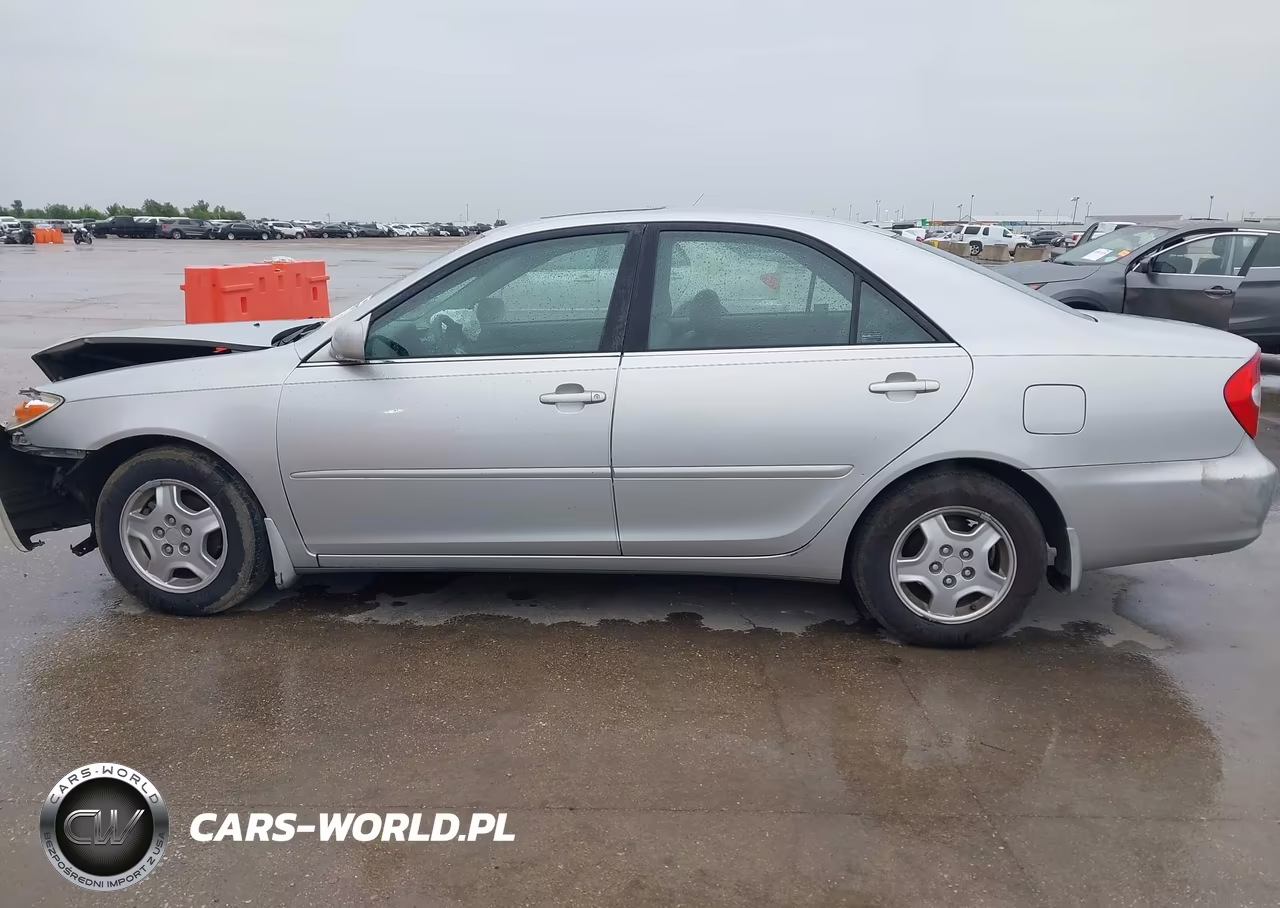 2003 Toyota Camry Le V6 VIN:4T1BF32K43U552357 - 15