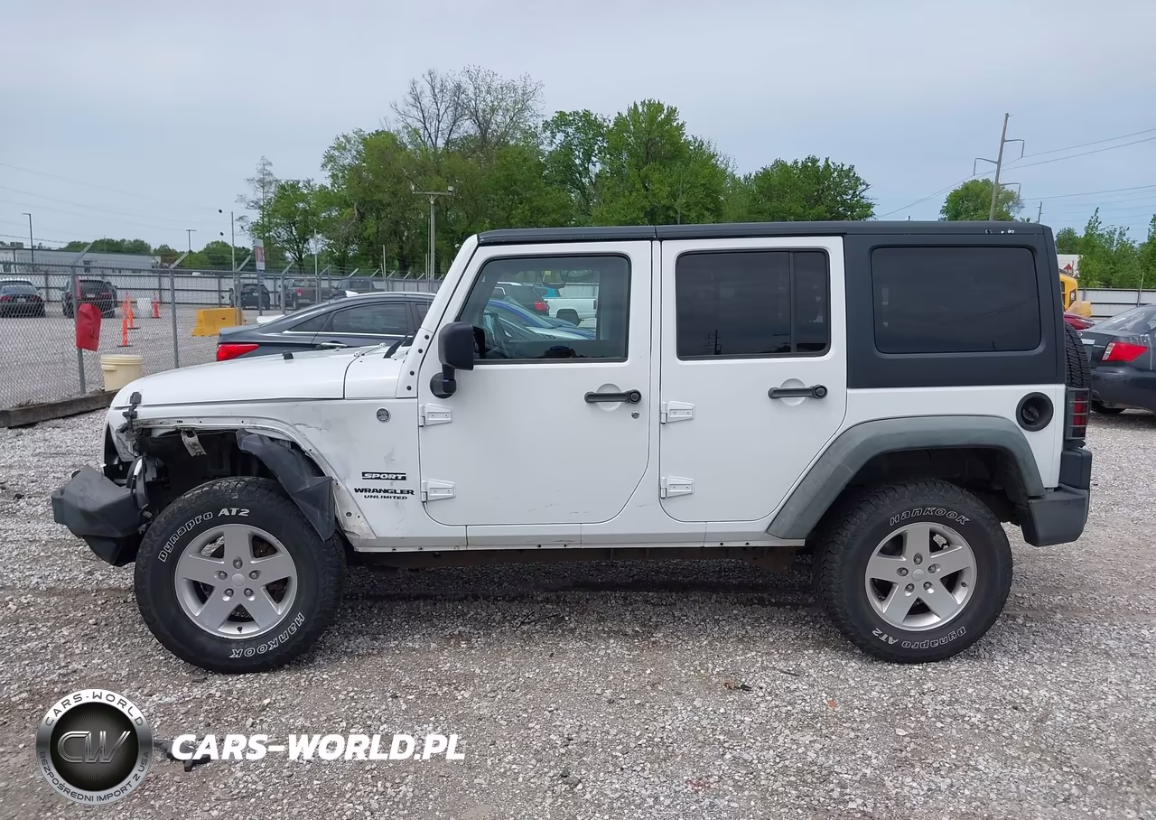 2011 Jeep Wrangler Unlimited Sport VIN:1J4BA3H11BL616502 - 14