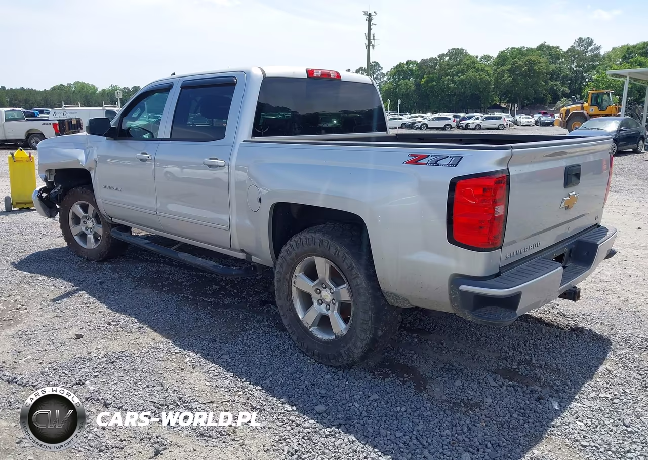 2018 Chevrolet Silverado 1500 2Lt VIN:3GCUKREC6JG413122 - 3