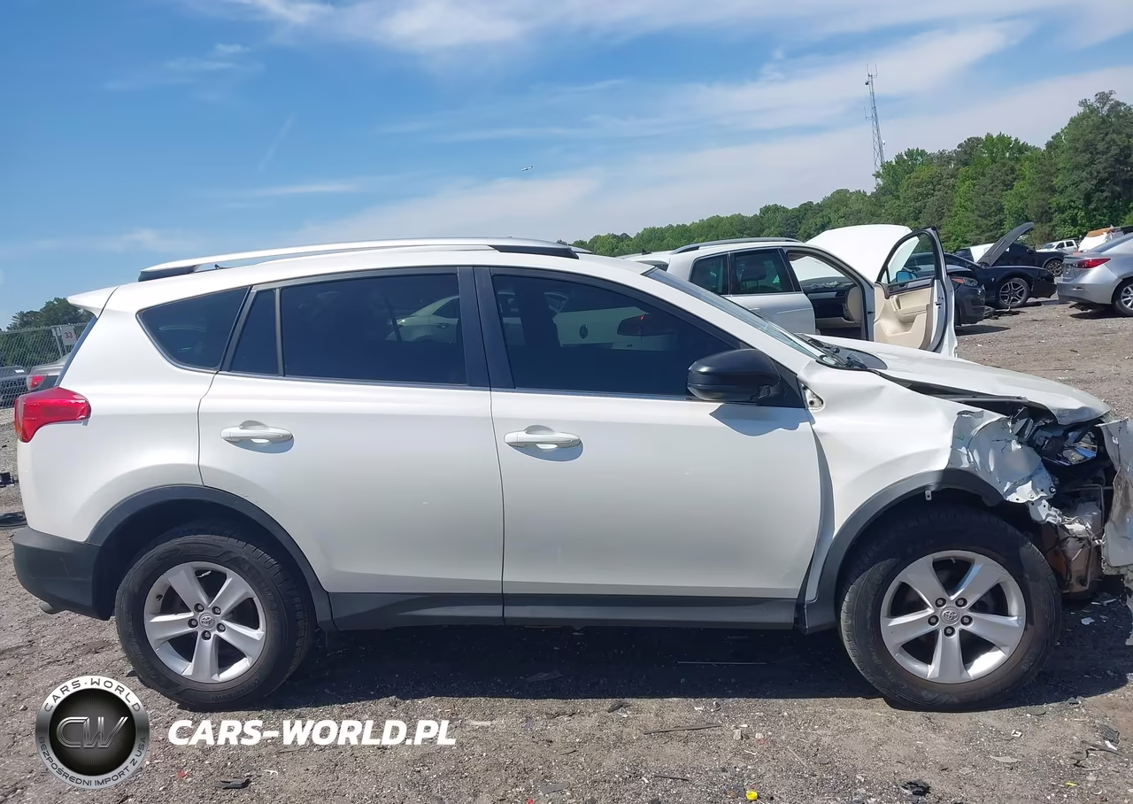 2013 Toyota Rav4 Le VIN:JTMZFREV9D5006371 - 13