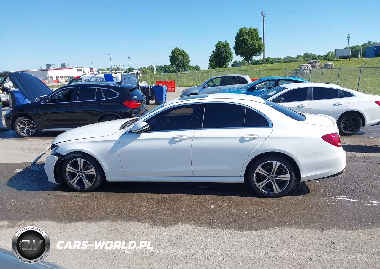 2019 Mercedes-Benz E 300 VIN:WDDZF4JB6KA688229 - 14