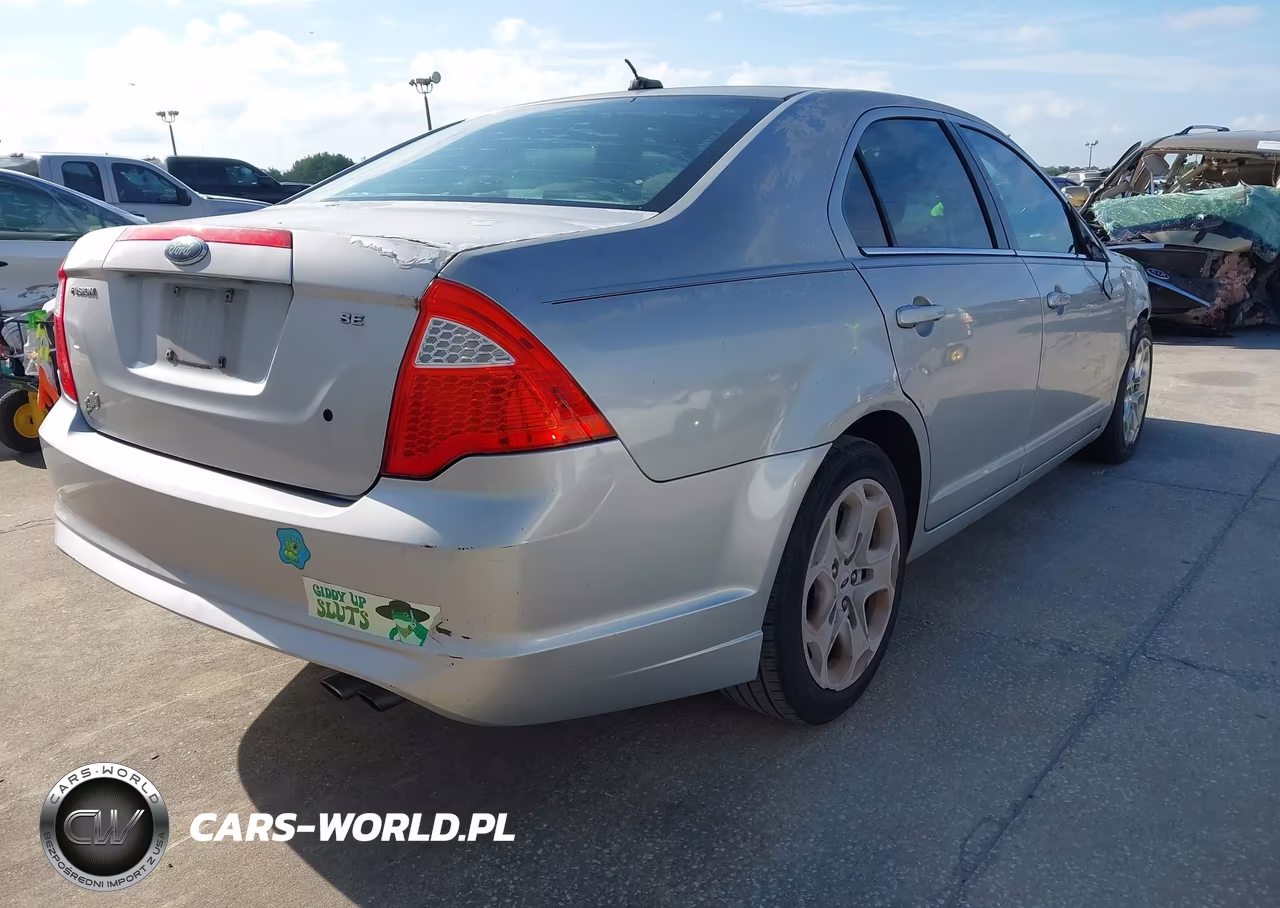 2010 Ford Fusion Se VIN:3FAHP0HA7AR157219 - 4