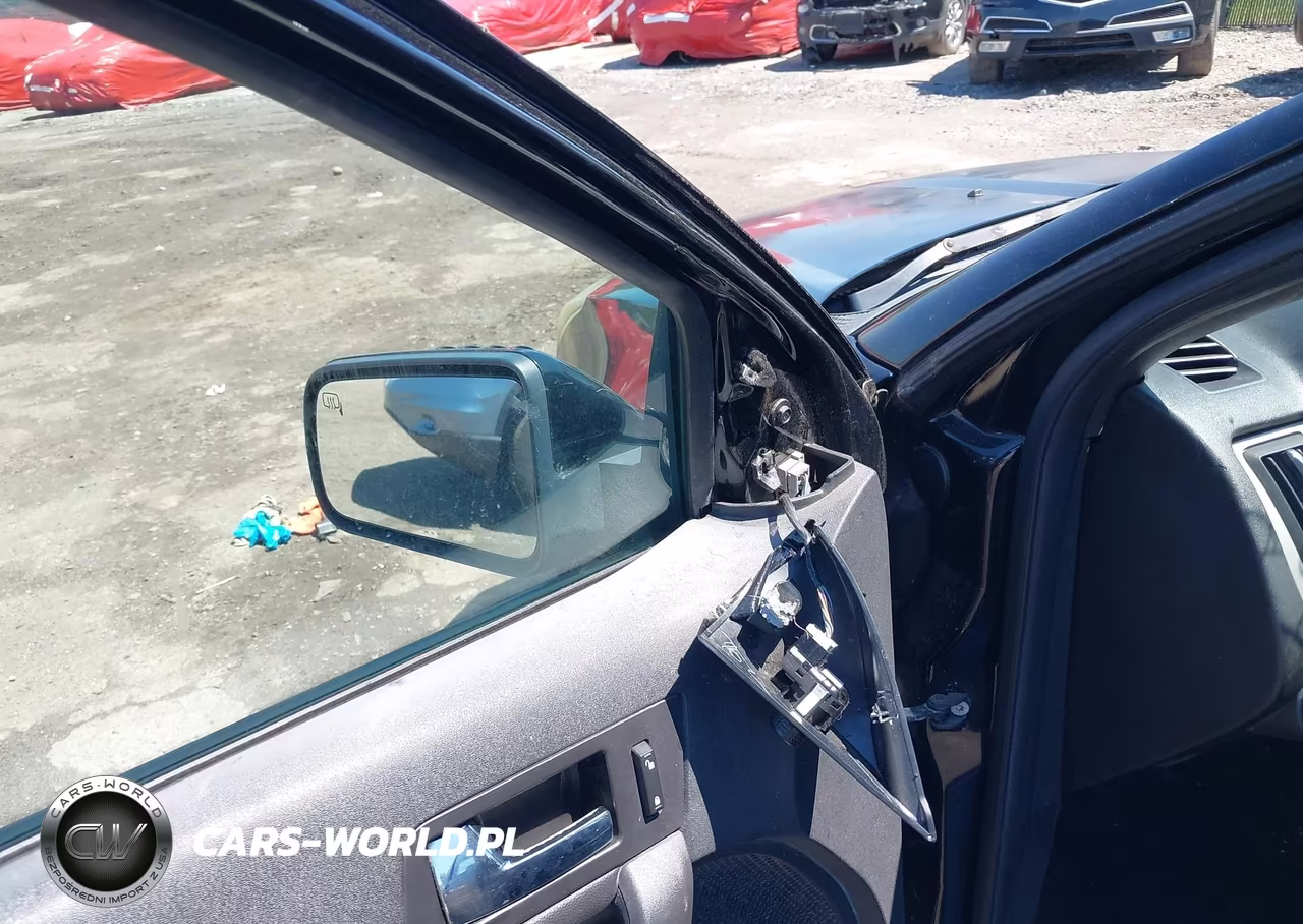 2011 Ford Focus Ses VIN:1FAHP3GN7BW113726 - 6