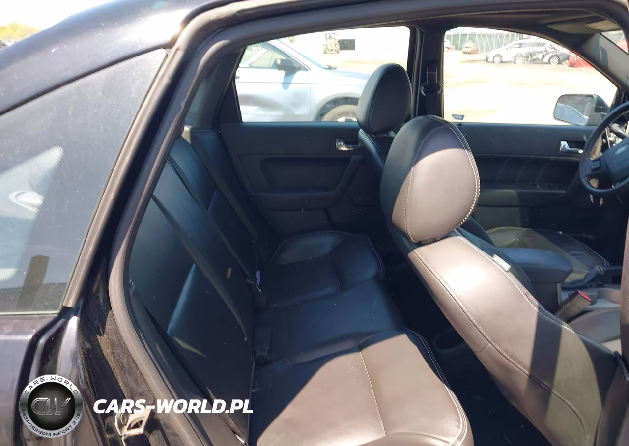2011 Ford Focus Ses VIN:1FAHP3GN7BW113726 - 8