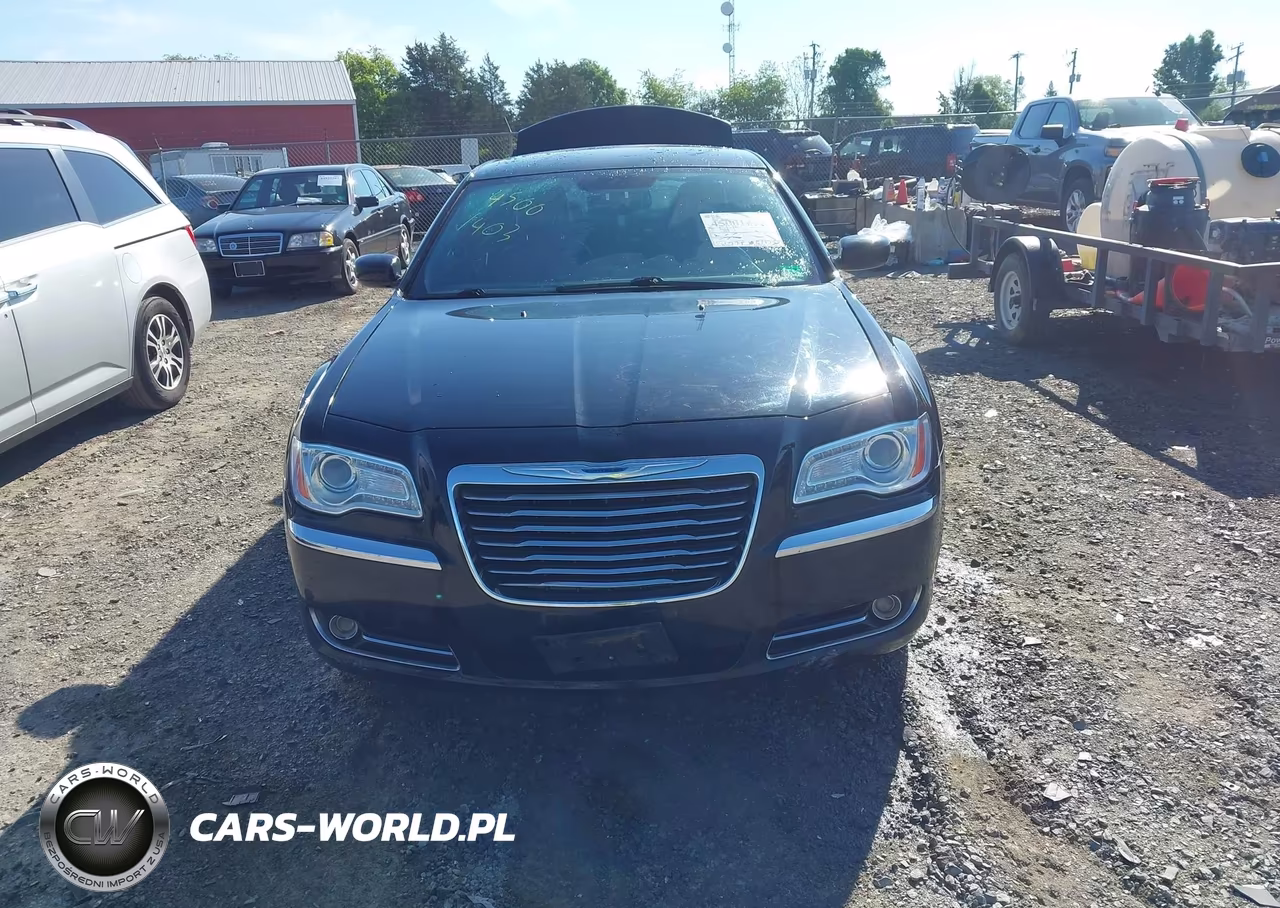 2013 Chrysler 300 Motown VIN:2C3CCAAG2DH533141 - 12
