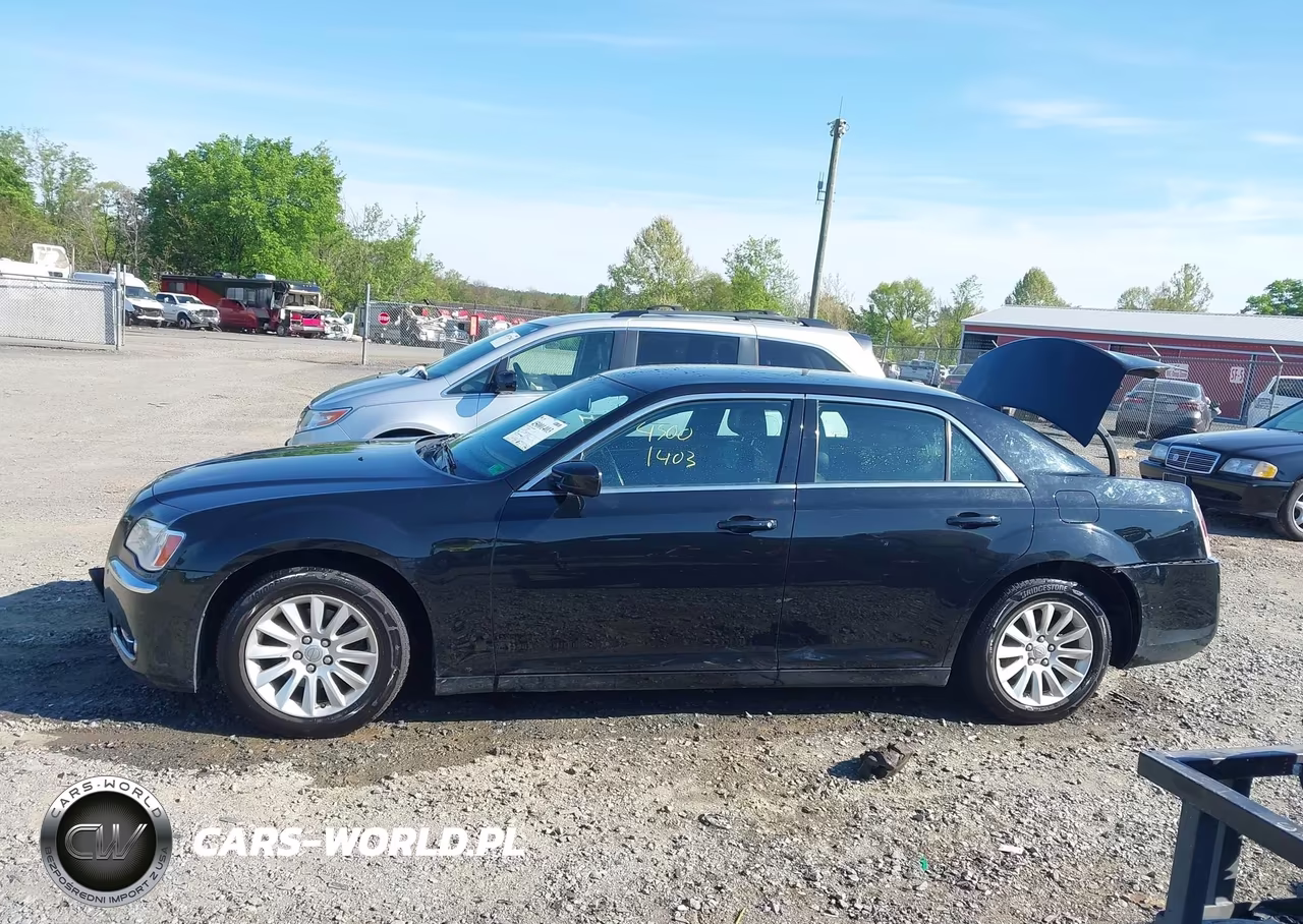 2013 Chrysler 300 Motown VIN:2C3CCAAG2DH533141 - 14