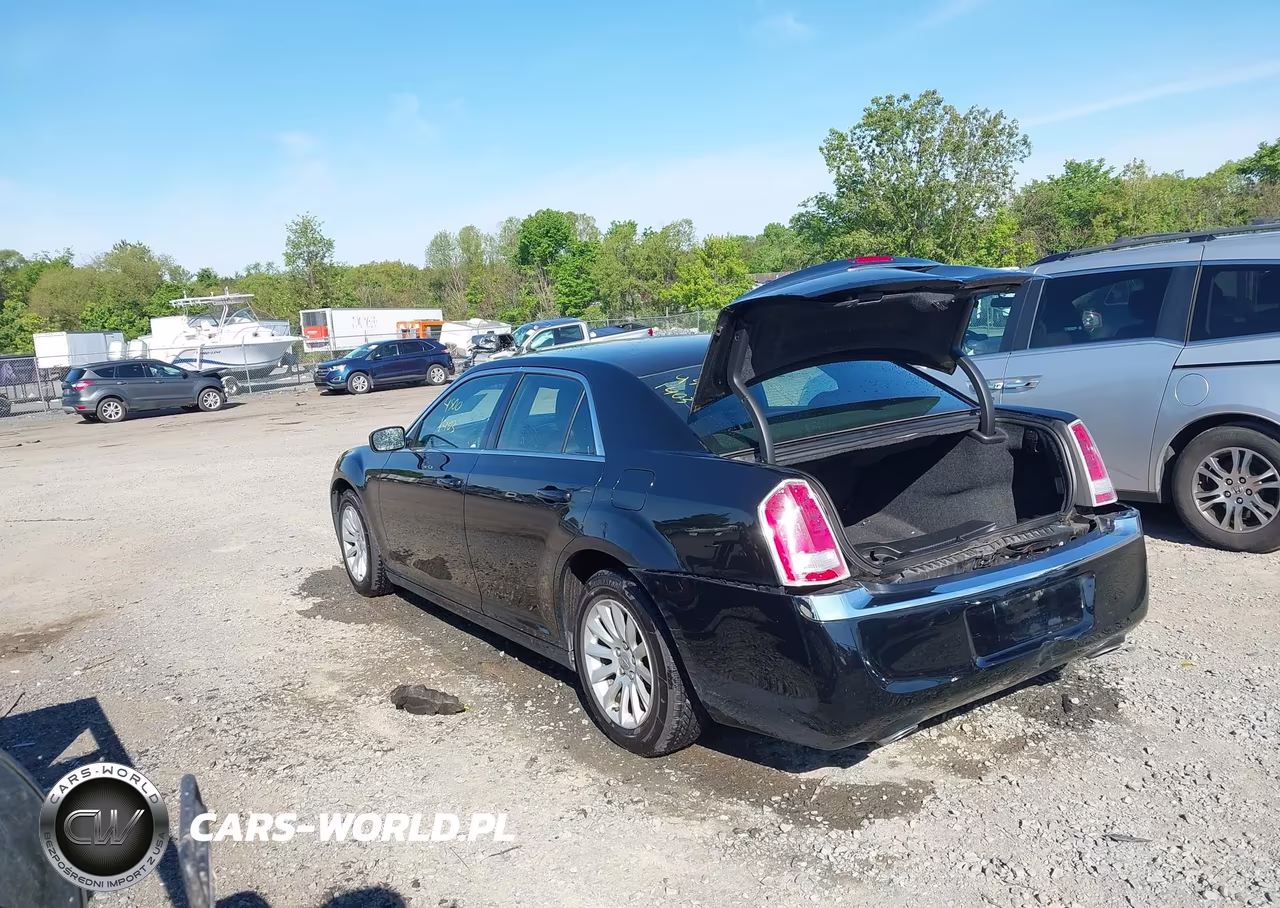 2013 Chrysler 300 Motown VIN:2C3CCAAG2DH533141 - 3
