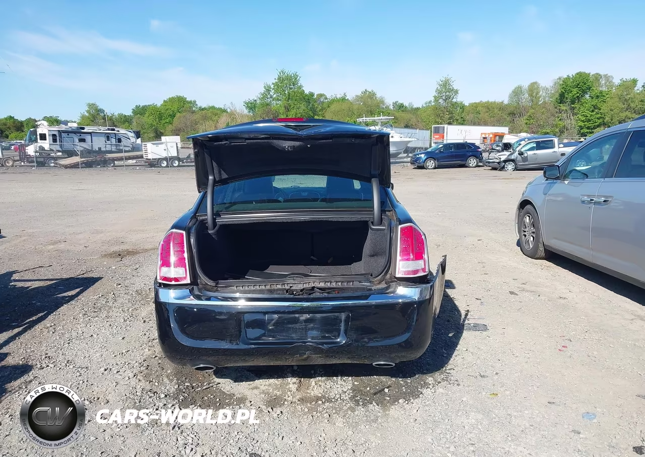 2013 Chrysler 300 Motown VIN:2C3CCAAG2DH533141 - 6