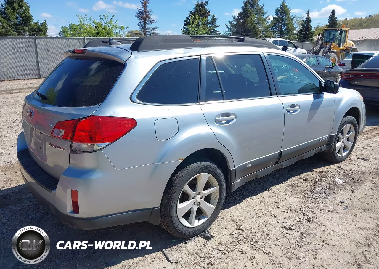 2014 Subaru Outback 2.5I Premium VIN:4S4BRCCC7E3213177 - 4