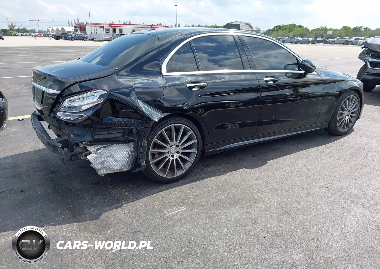 2016 Mercedes-Benz C 300 Sport VIN:55SWF4JB4GU153751 - 4