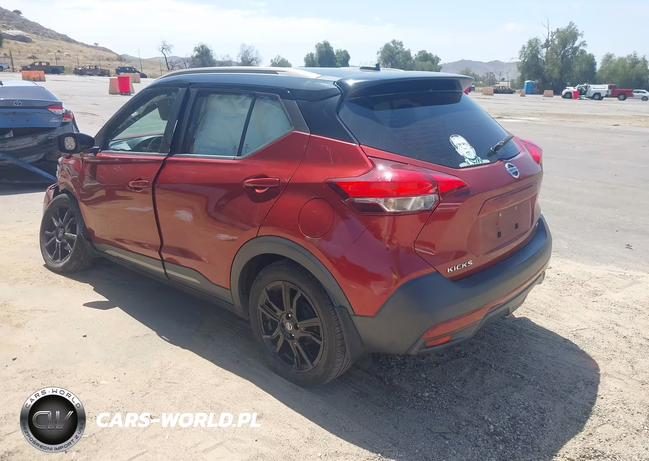 2019 Nissan Kicks Sr VIN:3N1CP5CU7KL549031 - 3