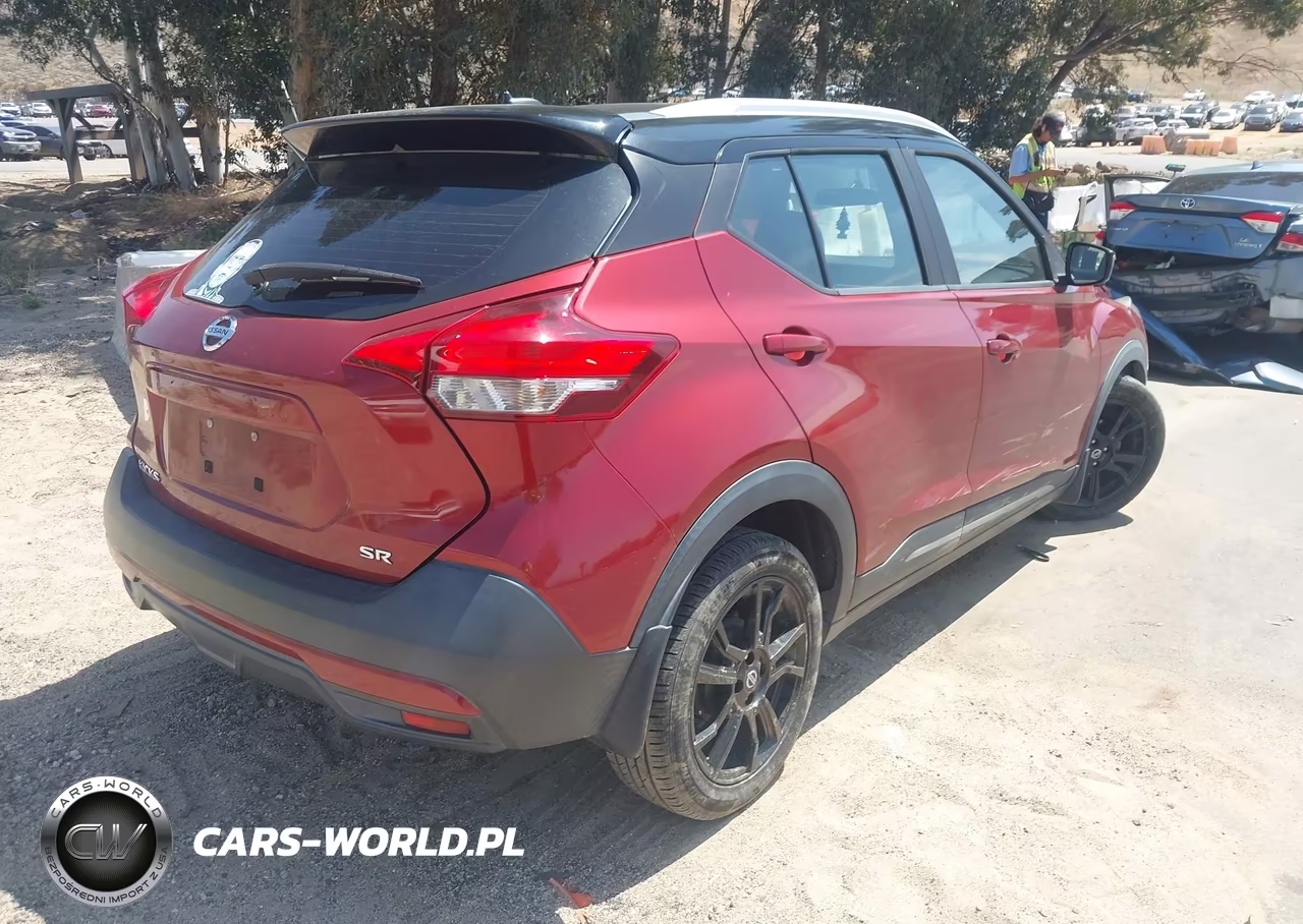 2019 Nissan Kicks Sr VIN:3N1CP5CU7KL549031 - 4