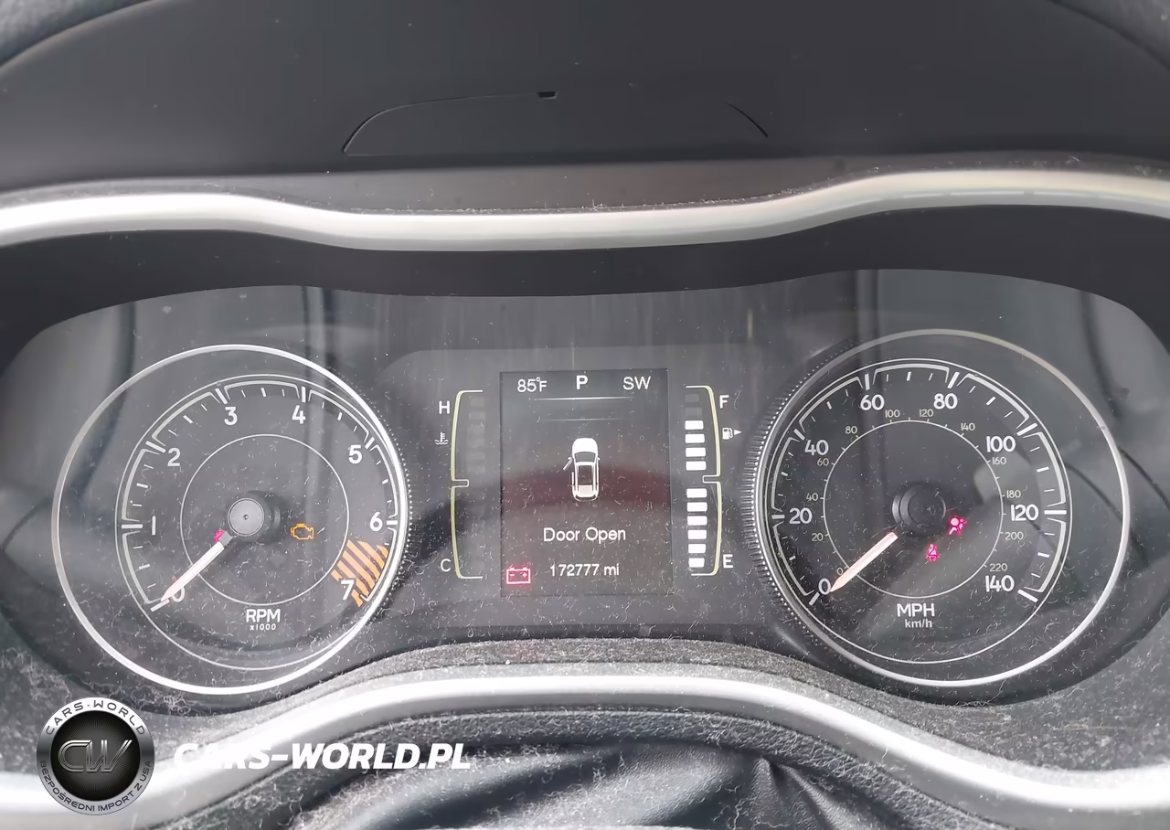2014 Jeep Cherokee Latitude VIN:1C4PJLCB3EW170870 - 7