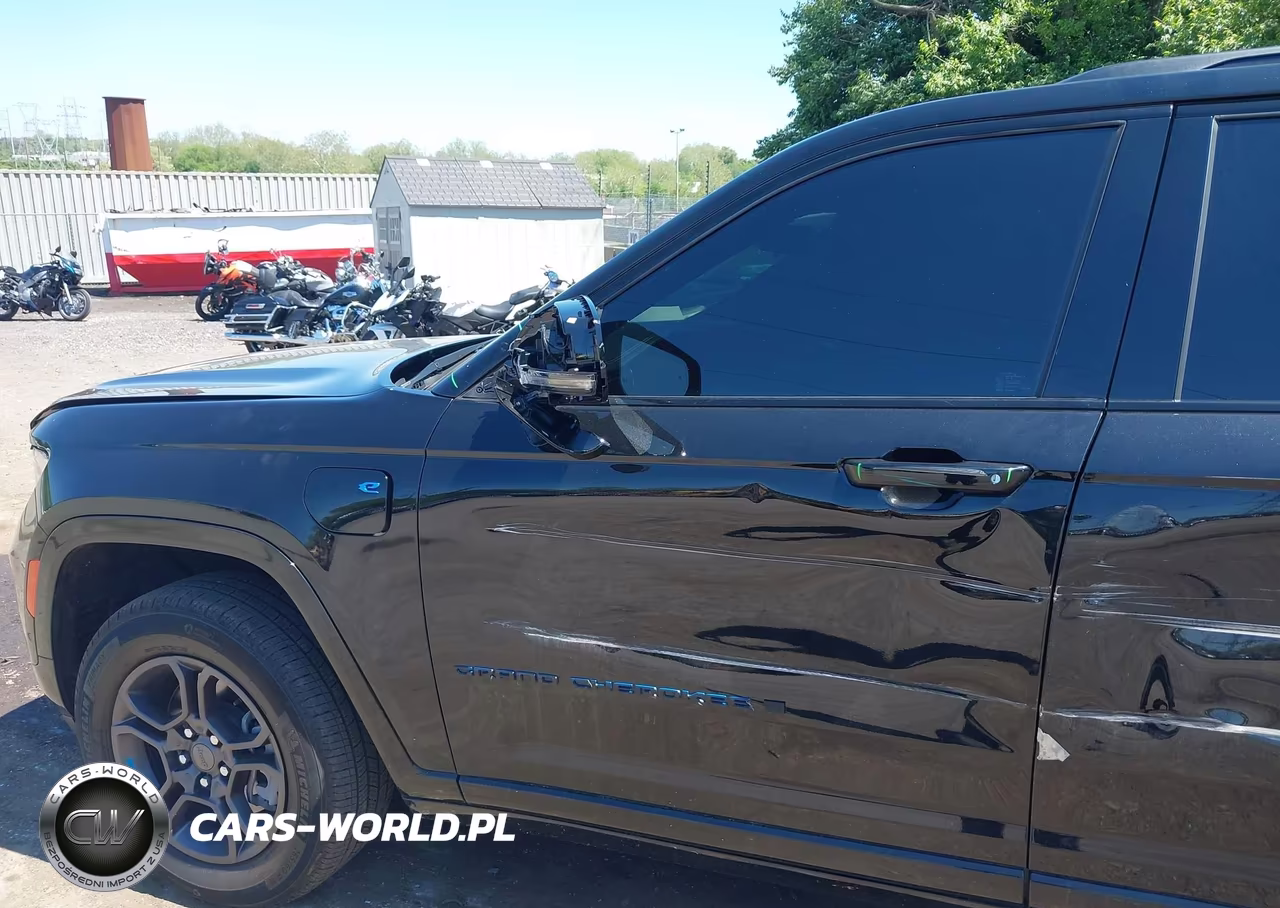 2024 Jeep Grand Cherokee 4Xe Anniversary Edition VIN:1C4RJYB68R8606522 - 17