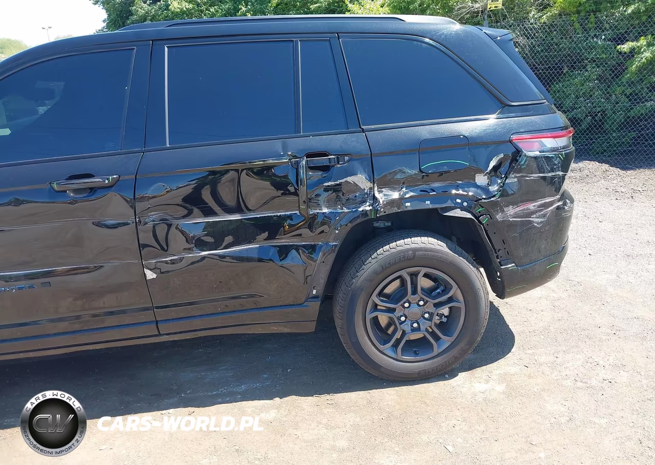 2024 Jeep Grand Cherokee 4Xe Anniversary Edition VIN:1C4RJYB68R8606522 - 6