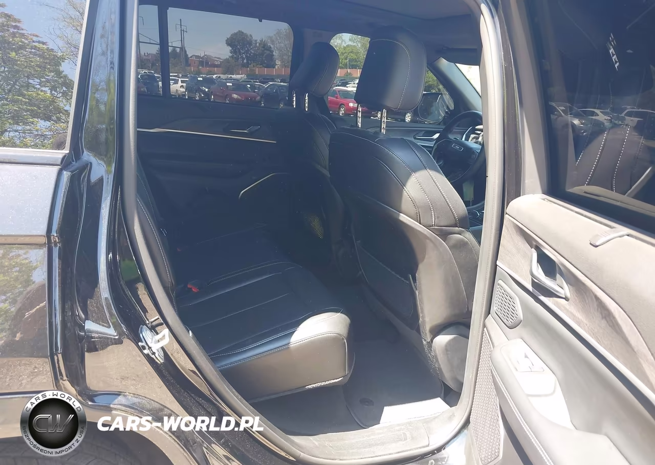 2024 Jeep Grand Cherokee 4Xe Anniversary Edition VIN:1C4RJYB68R8606522 - 8