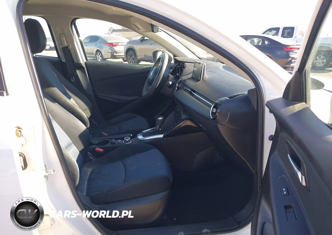 2017 Toyota Yaris Ia VIN:3MYDLBYV9HY163883 - 5