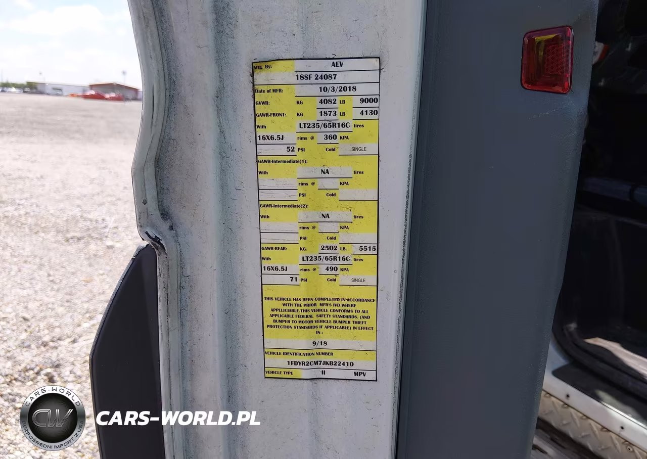 2018 Ford Transit-250 VIN:1FDYR2CM7JKB22410 - 9