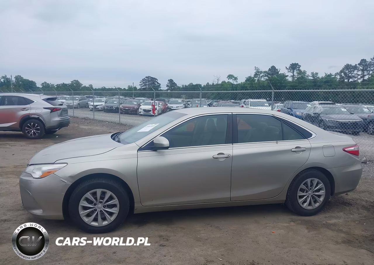 2017 Toyota Camry Le VIN:4T1BF1FK6HU369385 - 14