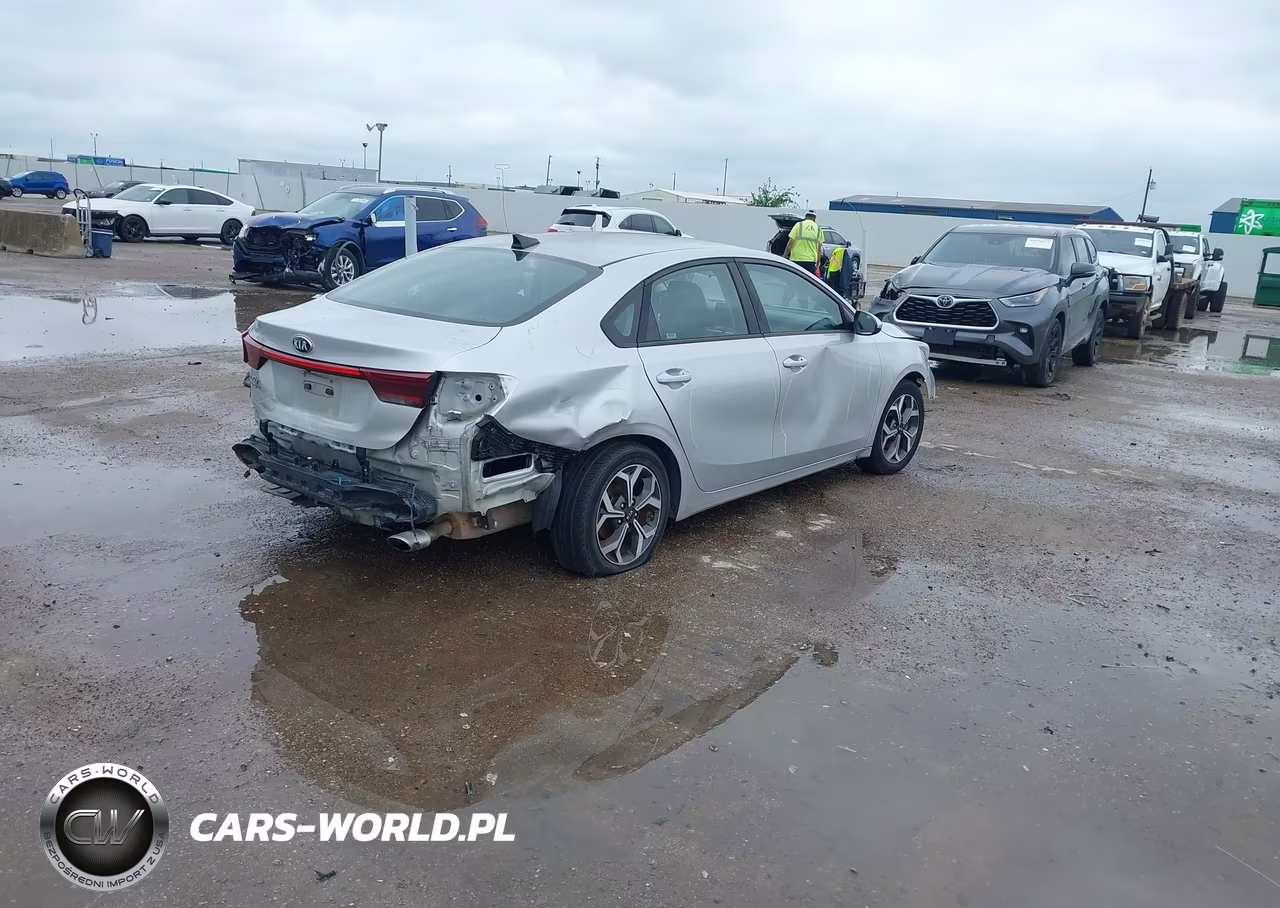 2019 Kia Forte Lxs VIN:3KPF24AD5KE051243 - 13