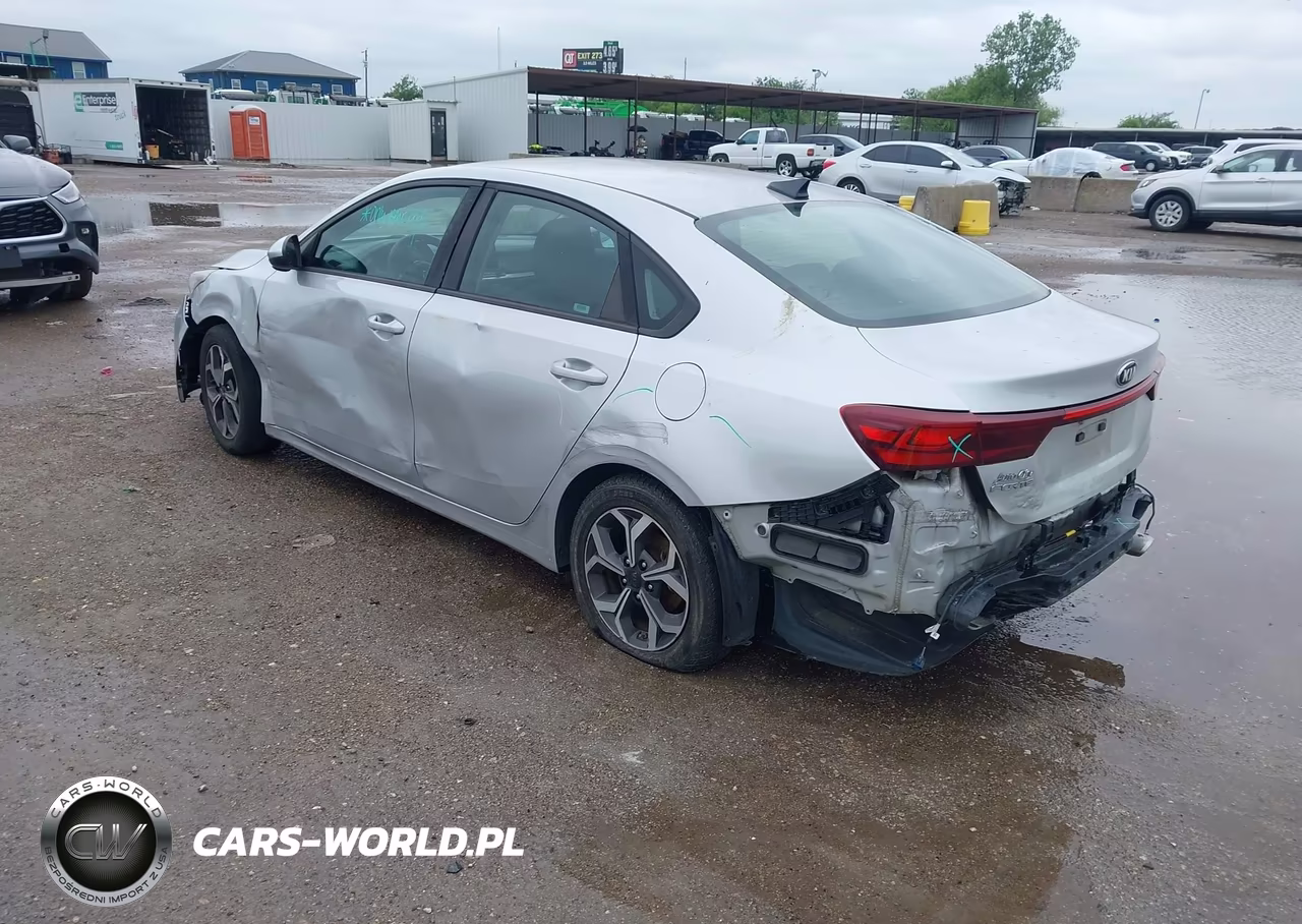 2019 Kia Forte Lxs VIN:3KPF24AD5KE051243 - 3