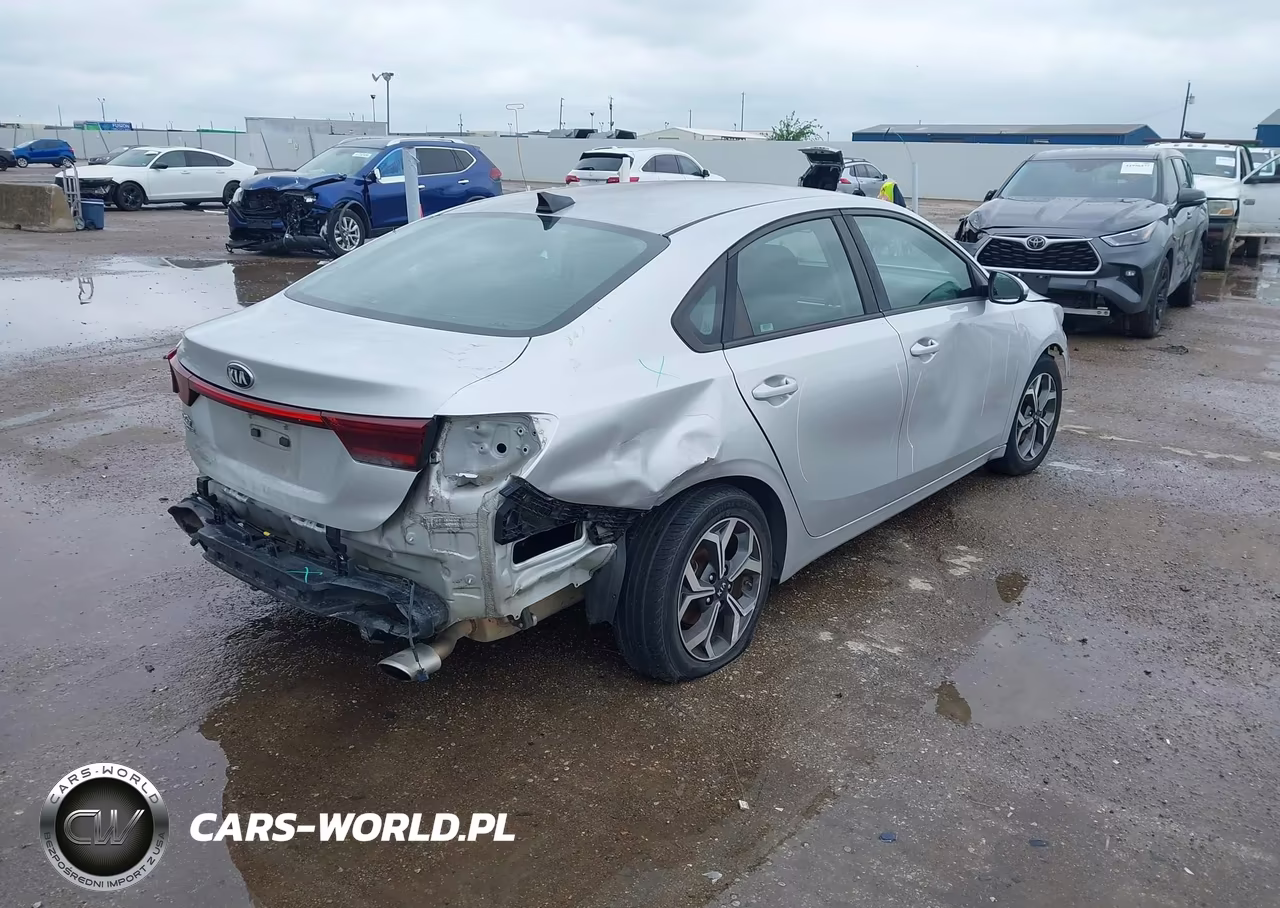 2019 Kia Forte Lxs VIN:3KPF24AD5KE051243 - 4