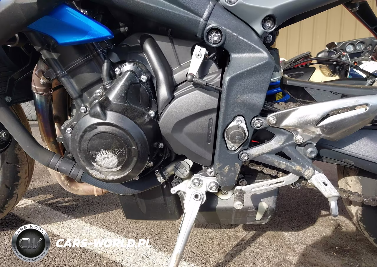 2013 Triumph Motorcycle Street Triple VIN:SMTL02NE0DT573791 - 9