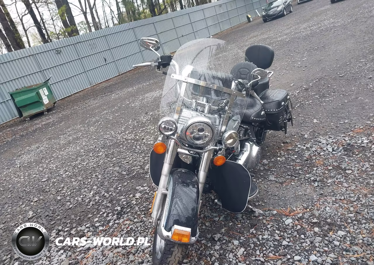 2013 Harley-Davidson Flstc Heritage Softail Classic VIN:1HD1BWV18DB013400 - 5