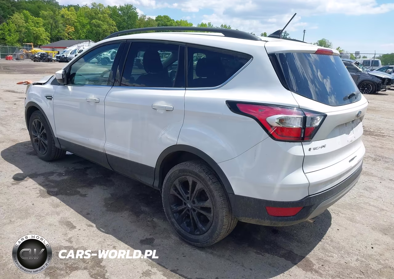 2018 Ford Escape Se VIN:1FMCU0GD9JUB35686 - 3