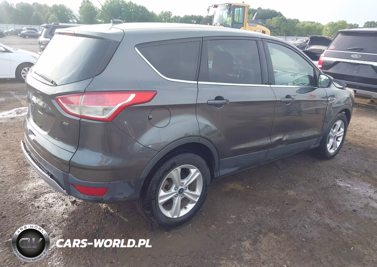 2015 Ford Escape Se VIN:1FMCU0G7XFUA14716 - 4