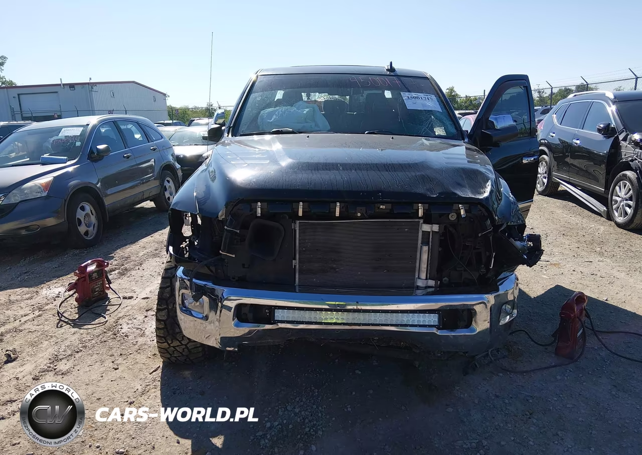2014 Ram 2500 Laramie VIN:3C6UR5NL9EG284004 - 6