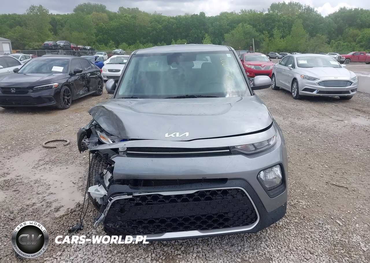 2022 Kia Soul S VIN:KNDJ23AU9N7829522 - 12