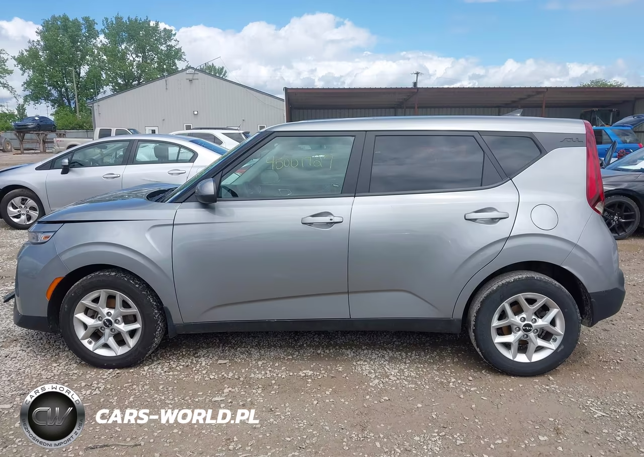 2022 Kia Soul S VIN:KNDJ23AU9N7829522 - 14