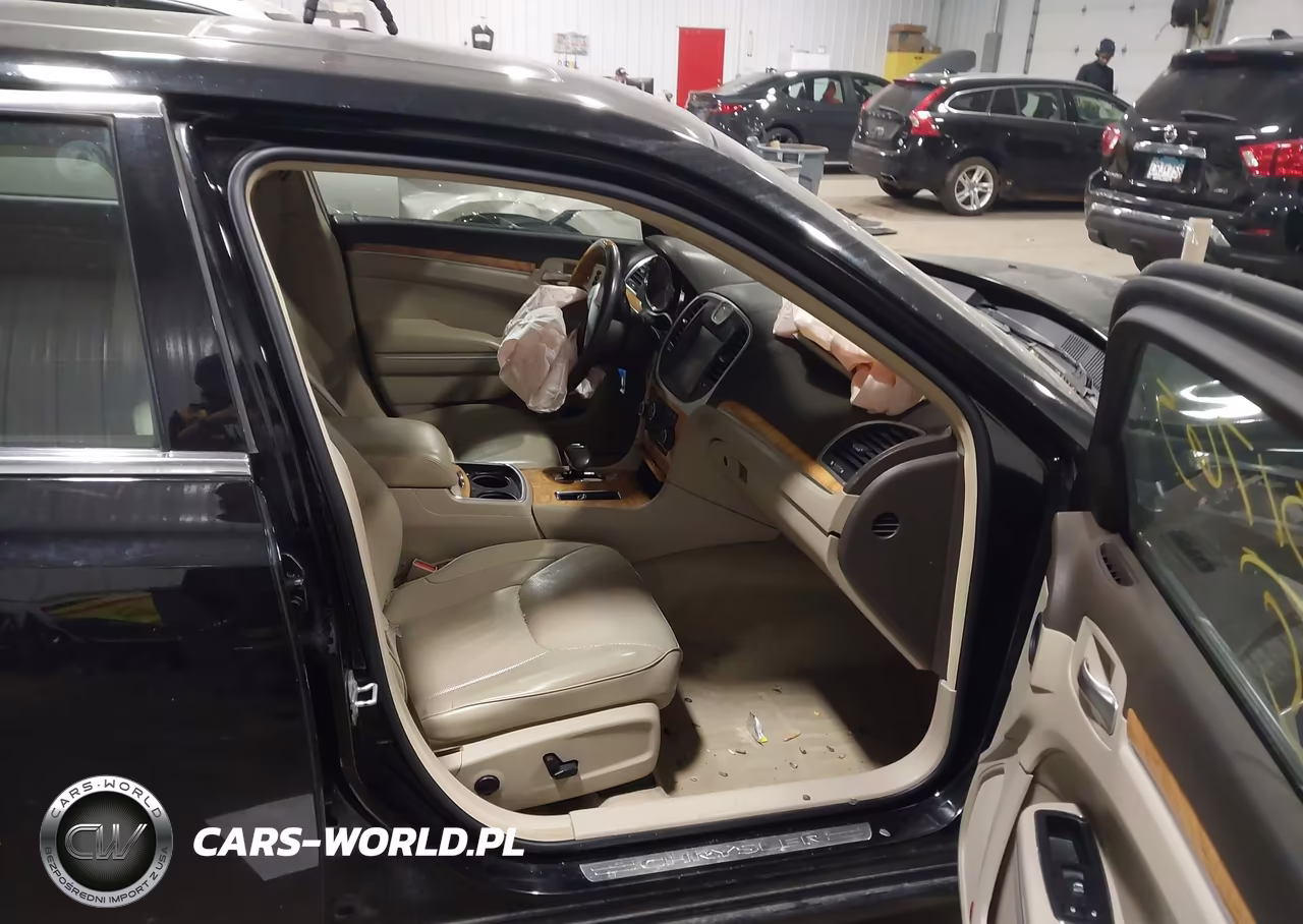2014 Chrysler 300C Awd VIN:2C3CCAKG9EH365983 - 5