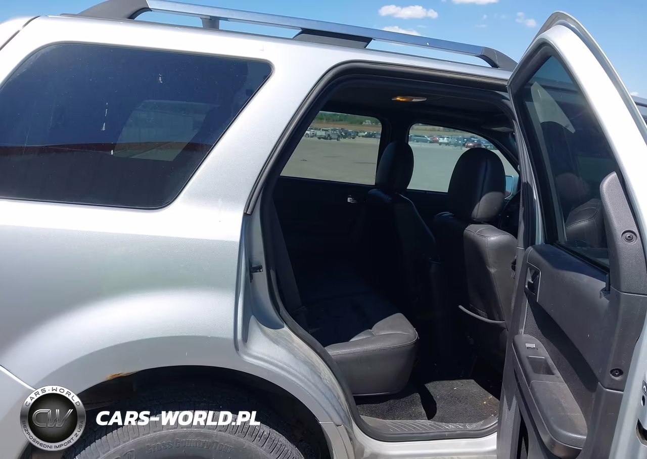 2010 Ford Escape Limited VIN:1FMCU0E79AKC88965 - 8